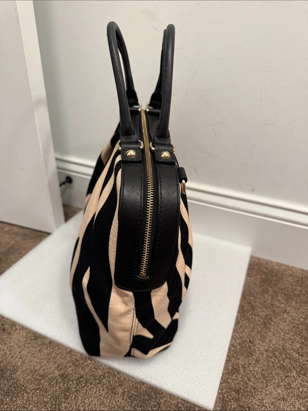 Kate spade looloo zebra print shoulder bag purse